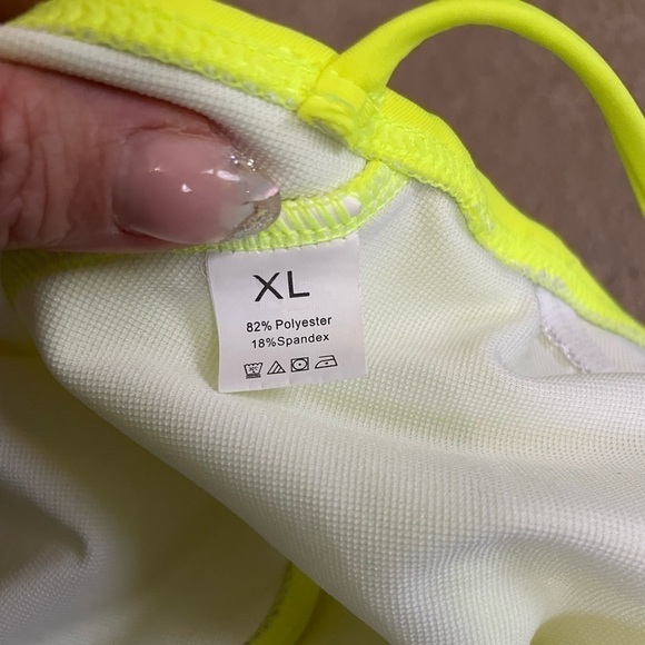 GUESS 90s look one piece bathing suit size XL - Picture 8 of 8